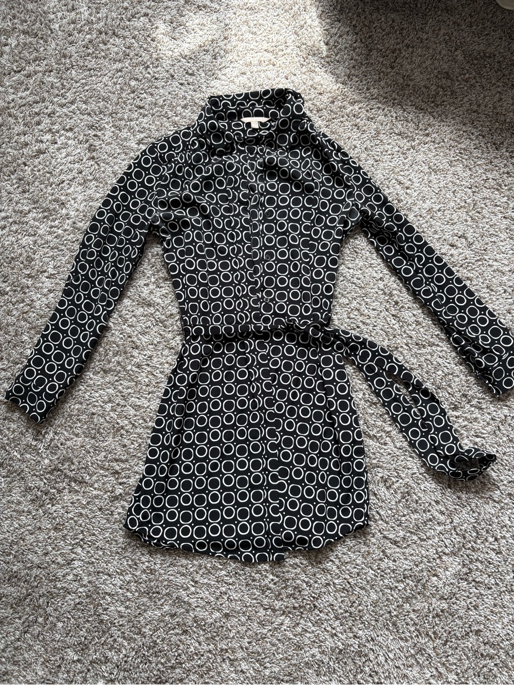 Banana Republic Black and White Long-Sleeve Shirt Dress with Belt